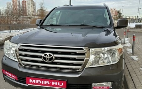 Toyota Land Cruiser 200, 2011 год, 4 300 000 рублей, 2 фотография