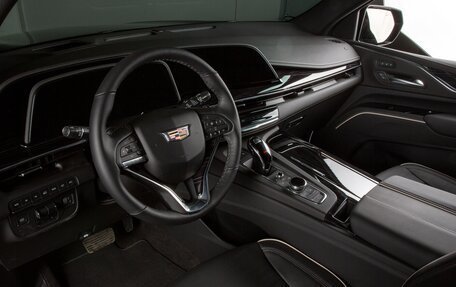 Cadillac Escalade V, 2024 год, 17 998 000 рублей, 6 фотография