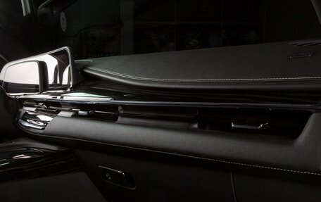 Cadillac Escalade V, 2024 год, 17 998 000 рублей, 9 фотография