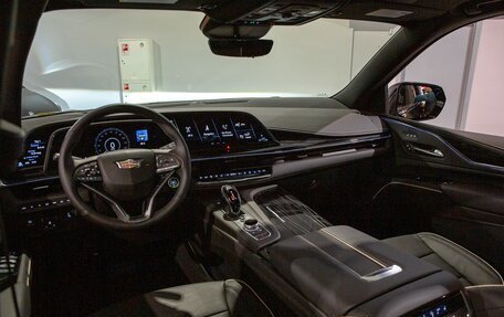 Cadillac Escalade V, 2024 год, 17 998 000 рублей, 15 фотография