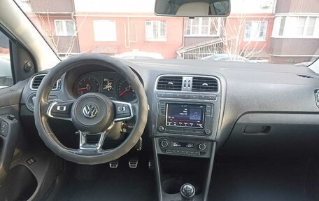 Volkswagen Polo VI (EU Market), 2018 год, 1 100 000 рублей, 5 фотография