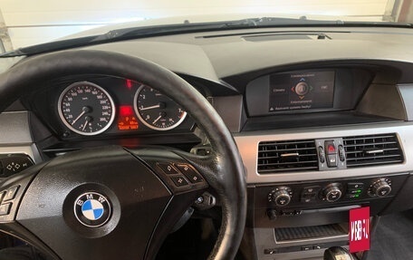 BMW 5 серия, 2005 год, 800 000 рублей, 10 фотография
