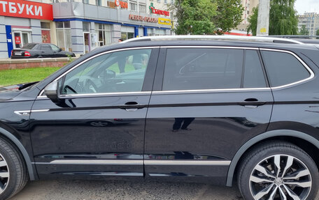 Volkswagen Tiguan II, 2019 год, 3 900 000 рублей, 3 фотография