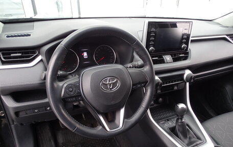 Toyota RAV4, 2019 год, 2 899 000 рублей, 5 фотография