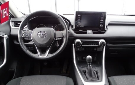 Toyota RAV4, 2019 год, 2 899 000 рублей, 7 фотография