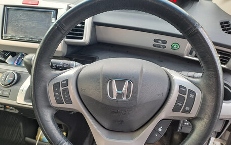 Honda Freed I, 2013 год, 1 300 000 рублей, 8 фотография