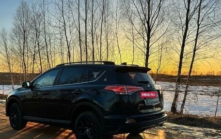 Toyota RAV4, 2018 год, 2 890 000 рублей, 4 фотография