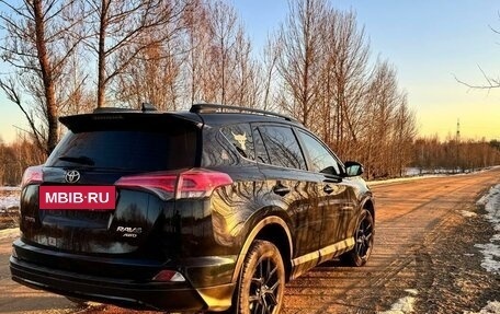 Toyota RAV4, 2018 год, 2 890 000 рублей, 2 фотография