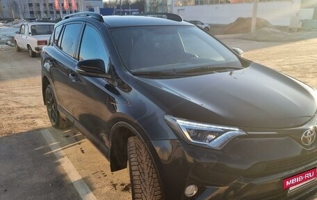 Toyota RAV4, 2018 год, 2 890 000 рублей, 14 фотография