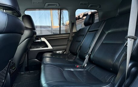 Toyota Land Cruiser 200, 2012 год, 4 500 000 рублей, 23 фотография