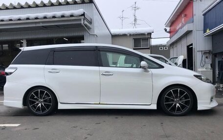 Toyota Wish II, 2017 год, 973 000 рублей, 2 фотография