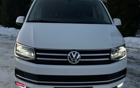 Volkswagen Multivan T6 рестайлинг, 2019 год, 4 500 000 рублей, 14 фотография