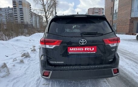 Toyota Highlander III, 2018 год, 4 050 000 рублей, 4 фотография