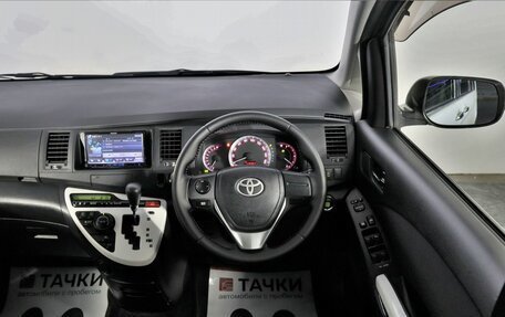 Toyota ISis I, 2012 год, 1 547 000 рублей, 8 фотография