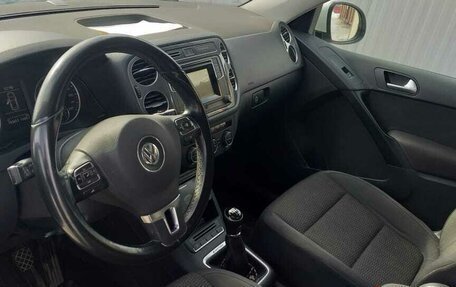 Volkswagen Tiguan I, 2015 год, 1 410 000 рублей, 2 фотография
