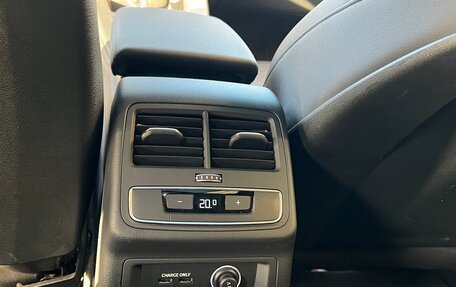 Audi A4, 2019 год, 3 800 000 рублей, 8 фотография