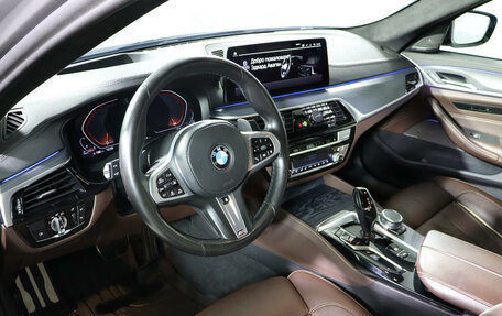 BMW 5 серия, 2021 год, 7 600 000 рублей, 14 фотография