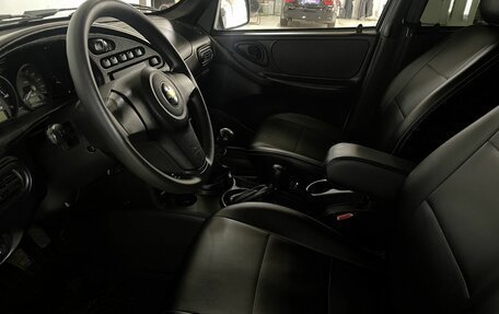 Chevrolet Niva I рестайлинг, 2017 год, 949 900 рублей, 13 фотография