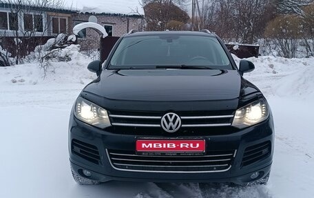 Volkswagen Touareg III, 2011 год, 2 200 000 рублей, 1 фотография