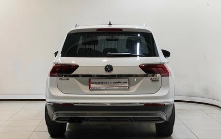 Volkswagen Tiguan II, 2017 год, 2 720 000 рублей, 3 фотография