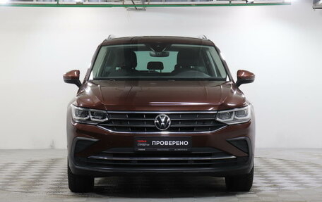 Volkswagen Tiguan II, 2021 год, 3 188 000 рублей, 2 фотография