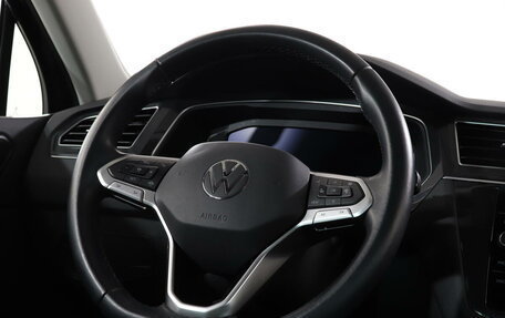 Volkswagen Tiguan II, 2021 год, 3 188 000 рублей, 20 фотография