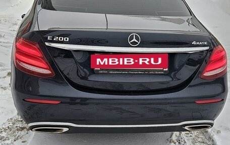 Mercedes-Benz E-Класс, 2017 год, 3 800 000 рублей, 4 фотография