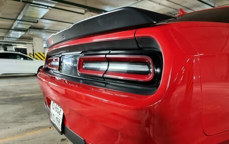 Dodge Challenger III рестайлинг 2, 2017 год, 3 490 000 рублей, 11 фотография