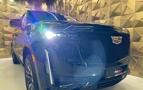 Cadillac Escalade V, 2023 год, 20 500 000 рублей, 4 фотография