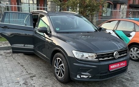 Volkswagen Tiguan II, 2018 год, 2 580 000 рублей, 9 фотография