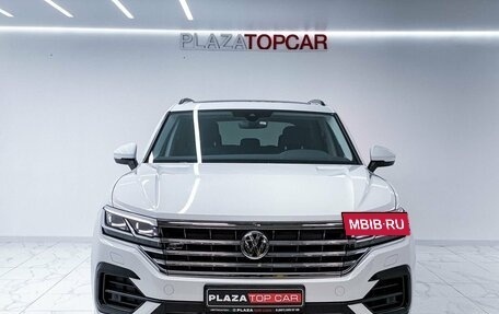 Volkswagen Touareg III, 2019 год, 5 800 000 рублей, 4 фотография