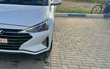 Hyundai Elantra VI рестайлинг, 2018 год, 1 750 000 рублей, 6 фотография