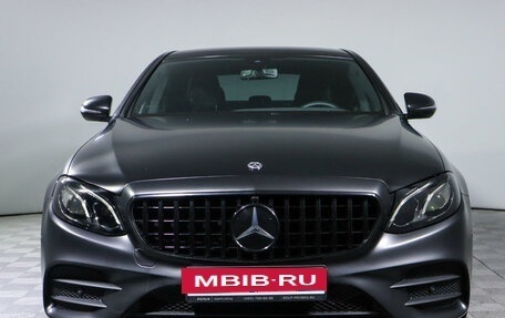 Mercedes-Benz E-Класс, 2019 год, 3 950 000 рублей, 2 фотография