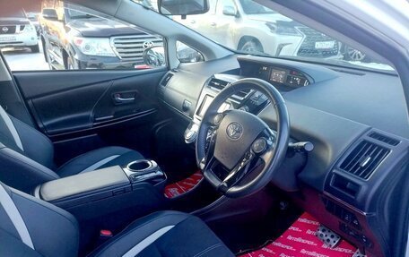 Toyota Prius Alpha I (ZVW40/41), 2017 год, 1 948 000 рублей, 3 фотография