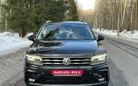 Volkswagen Tiguan II, 2019 год, 3 550 000 рублей, 2 фотография