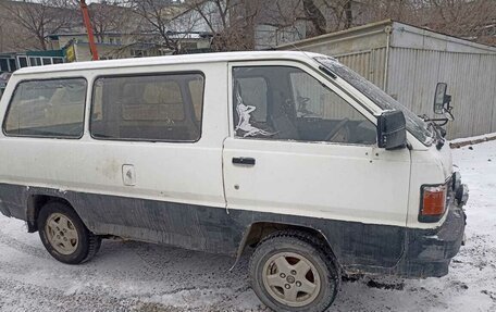 Toyota Lite Ace IV, 1992 год, 100 000 рублей, 2 фотография