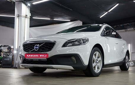 Volvo V40 Cross Country I, 2014 год, 1 286 000 рублей, 3 фотография