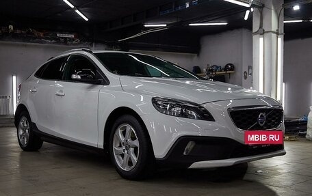 Volvo V40 Cross Country I, 2014 год, 1 286 000 рублей, 2 фотография