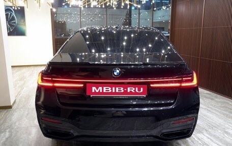 BMW 7 серия, 2019 год, 5 750 000 рублей, 4 фотография