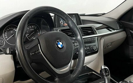 BMW 3 серия, 2017 год, 1 921 000 рублей, 12 фотография