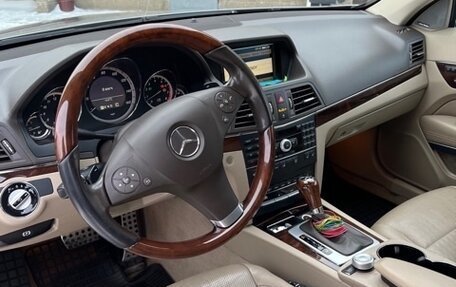 Mercedes-Benz E-Класс, 2009 год, 1 850 000 рублей, 3 фотография