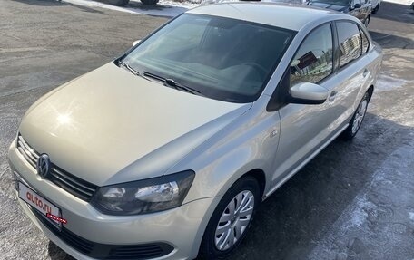 Volkswagen Polo VI (EU Market), 2011 год, 800 000 рублей, 10 фотография