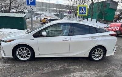 Toyota Prius IV XW50, 2018 год, 2 179 000 рублей, 1 фотография