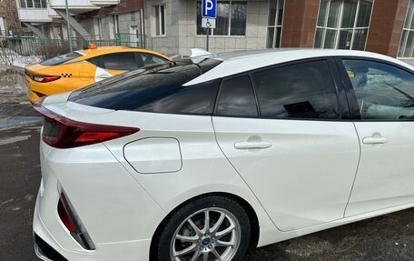 Toyota Prius IV XW50, 2018 год, 2 179 000 рублей, 6 фотография