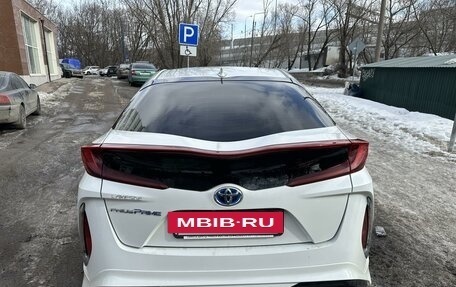 Toyota Prius IV XW50, 2018 год, 2 179 000 рублей, 7 фотография