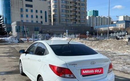 Hyundai Solaris II рестайлинг, 2011 год, 780 000 рублей, 4 фотография