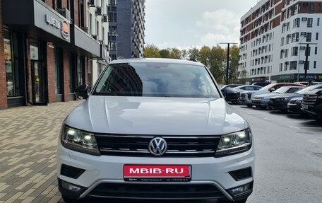 Volkswagen Tiguan II, 2018 год, 2 999 000 рублей, 2 фотография