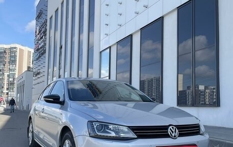 Volkswagen Jetta VI, 2013 год, 1 500 000 рублей, 1 фотография