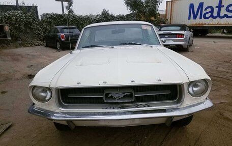 Ford Mustang VI рестайлинг, 1967 год, 4 200 000 рублей, 2 фотография