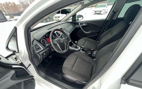 Opel Astra J, 2013 год, 1 175 000 рублей, 16 фотография